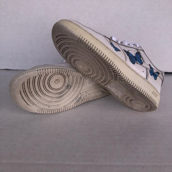 Nike Air Force 1 - - Low Top White Sneakers Youth kids size 2 1/2 " Butterfly " - Picture 7 of 7